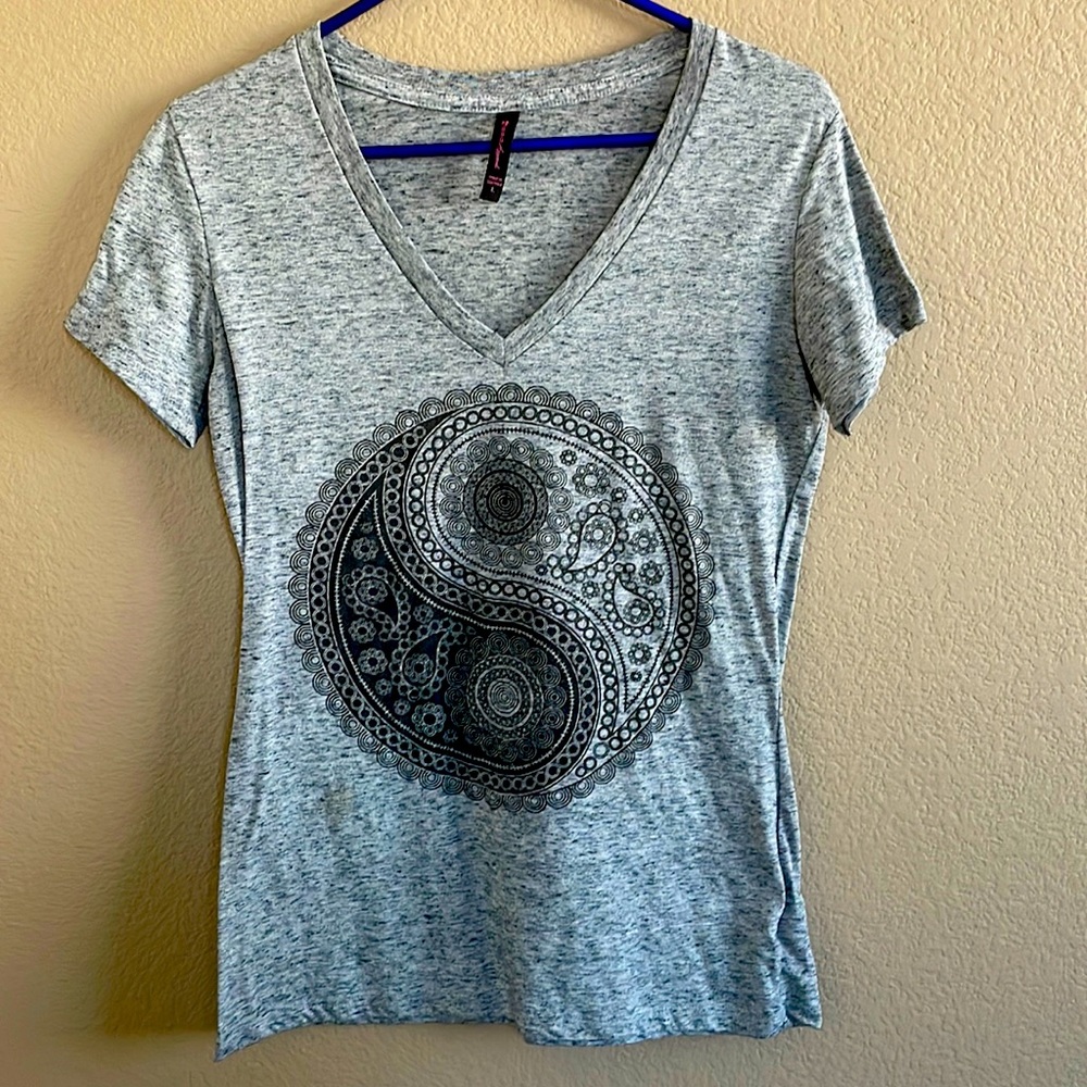 Yin and Yang gray t-shirt